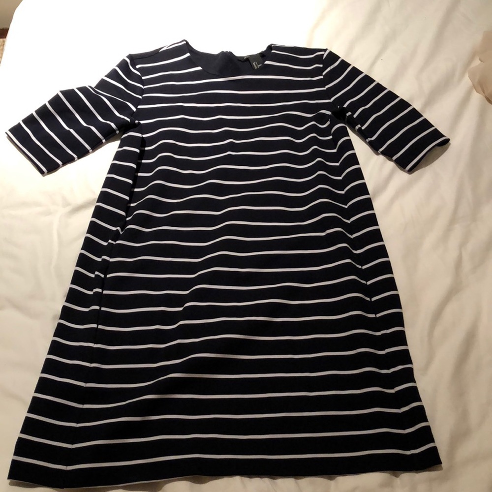 Striped 3/4 sleeved dress